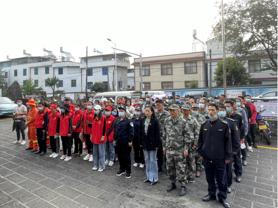 腾越街道:社区抱团 亮剑前行大家热情高涨,积极参与,通过全民阅读