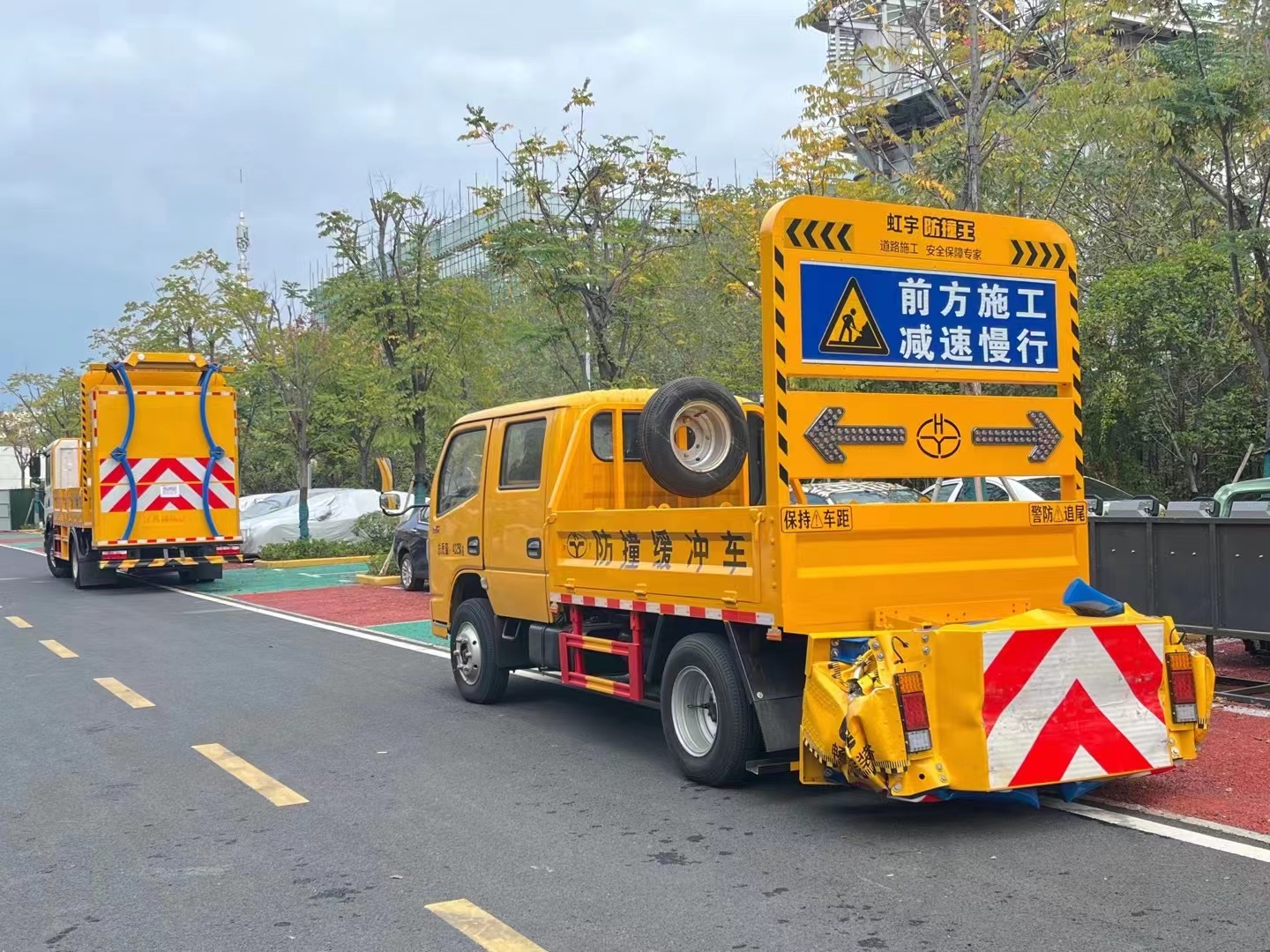 防撞缓冲车又称"预警车"-防撞车源头厂家种类齐全价格实惠