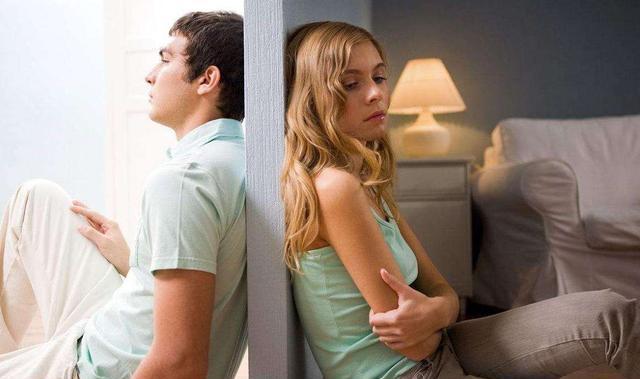 "分房睡"的夫妻,男人可以坚持多久?2个男人的现实回答