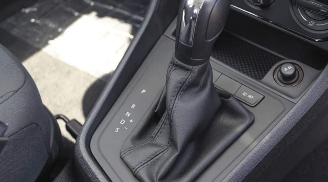 自动挡车遇到陡坡无法上坡的解决方法