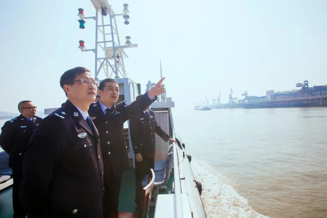 黄志勇副市长到长江航运公安局黄石分局工作调研