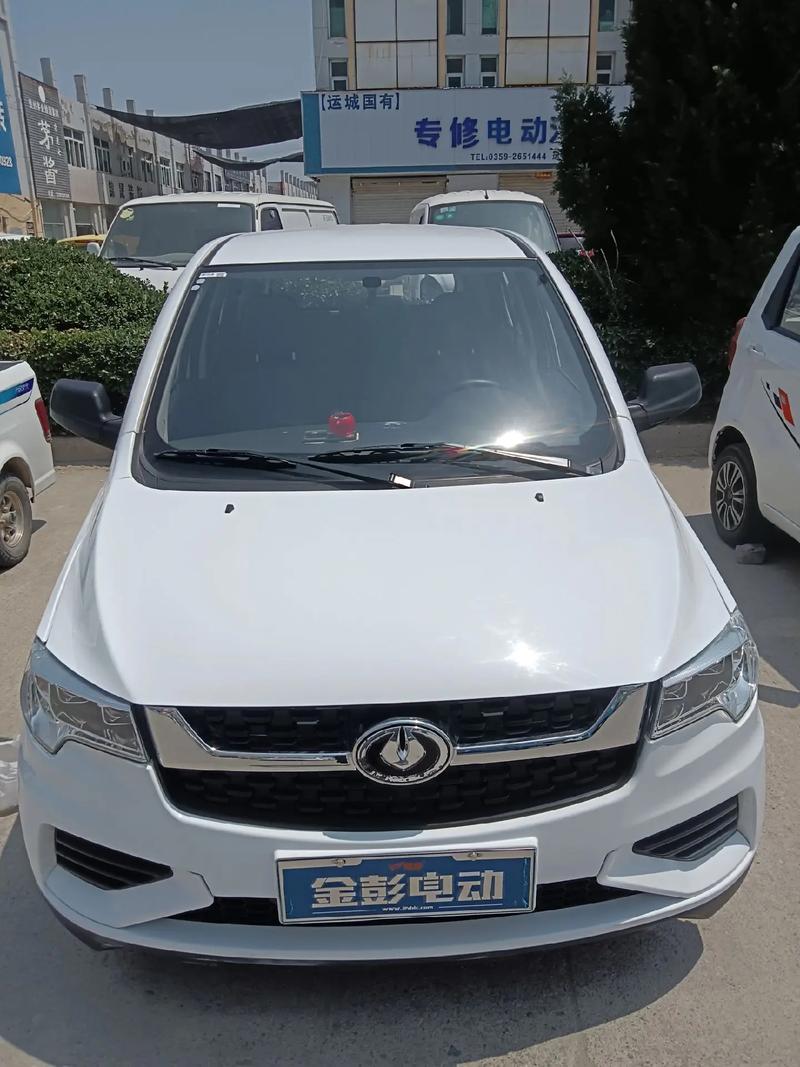 金彭d70电动四轮车
