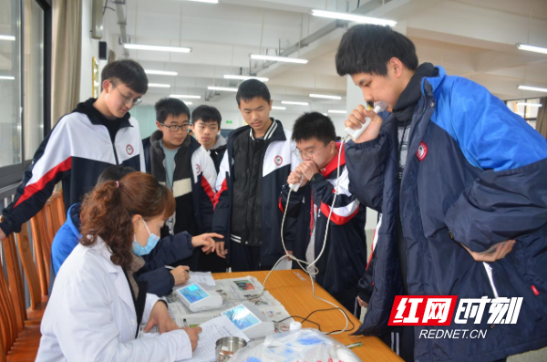 关注健康 护航成长——常德澧县二中开展学生健康体检