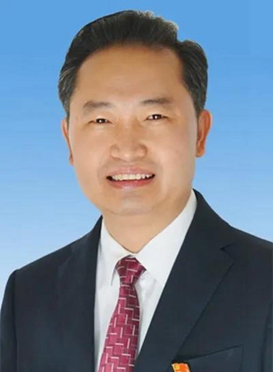 吴巨培,1975年11月生,湖南涟源人,不到48岁,现任湖南省郴州市委书记