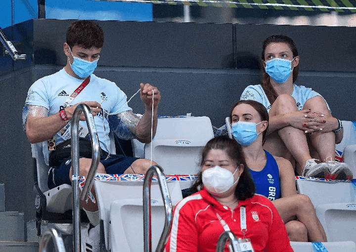 拉拉队,织毛衣……跳水运动员奥运期间做什么?