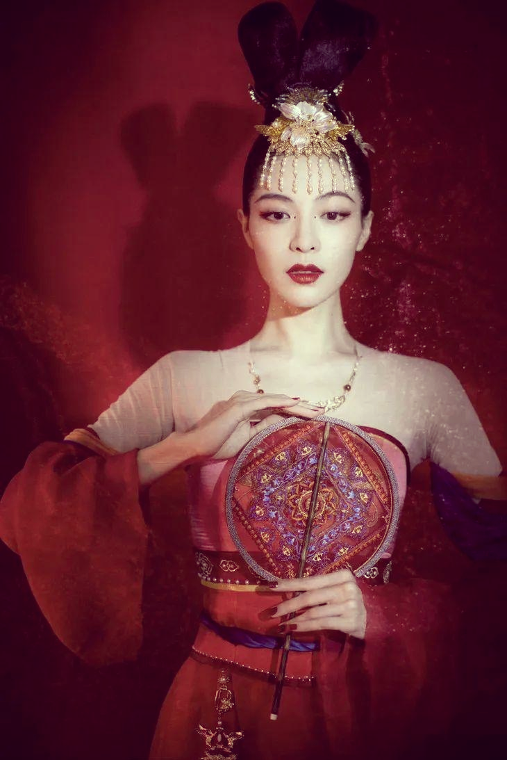 直角肩与溜肩,古代美人谁更胜一筹