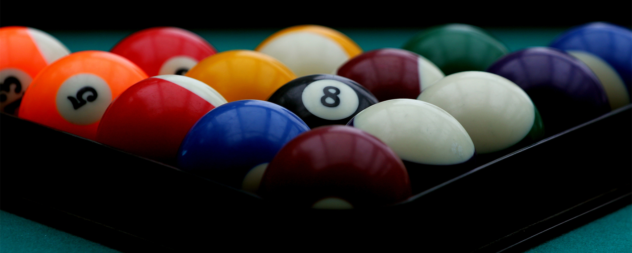 黑八台球摆球方法说明