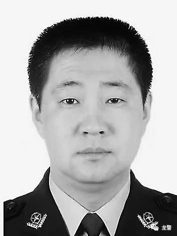 杨文峰 燃烧生命铸就无悔警魂