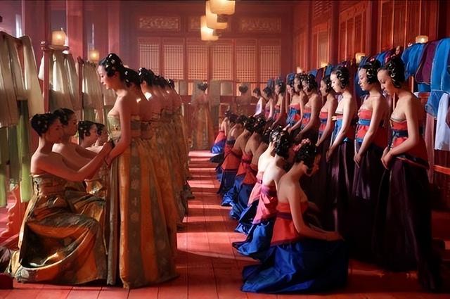 寂寞的古代宫女不仅"对食"还能"磨镜","磨镜"到底是个啥?