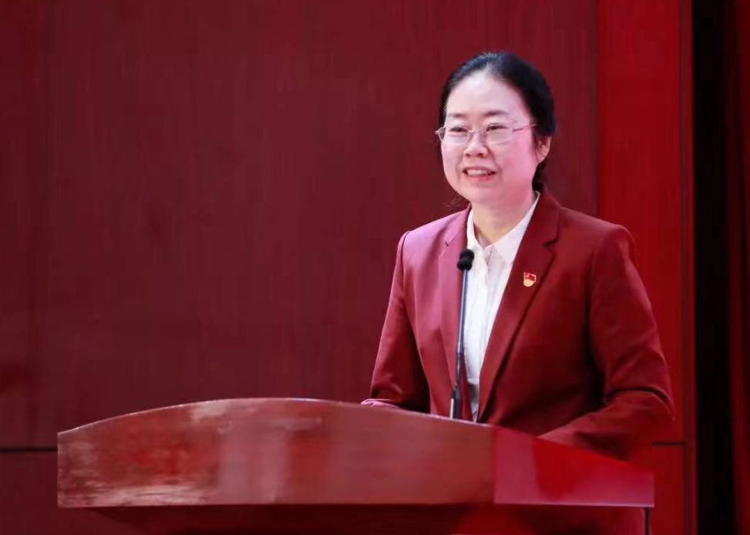 谷晓红:病毒已变异成另一种病,新冠肺炎应改称新冠病毒传染病