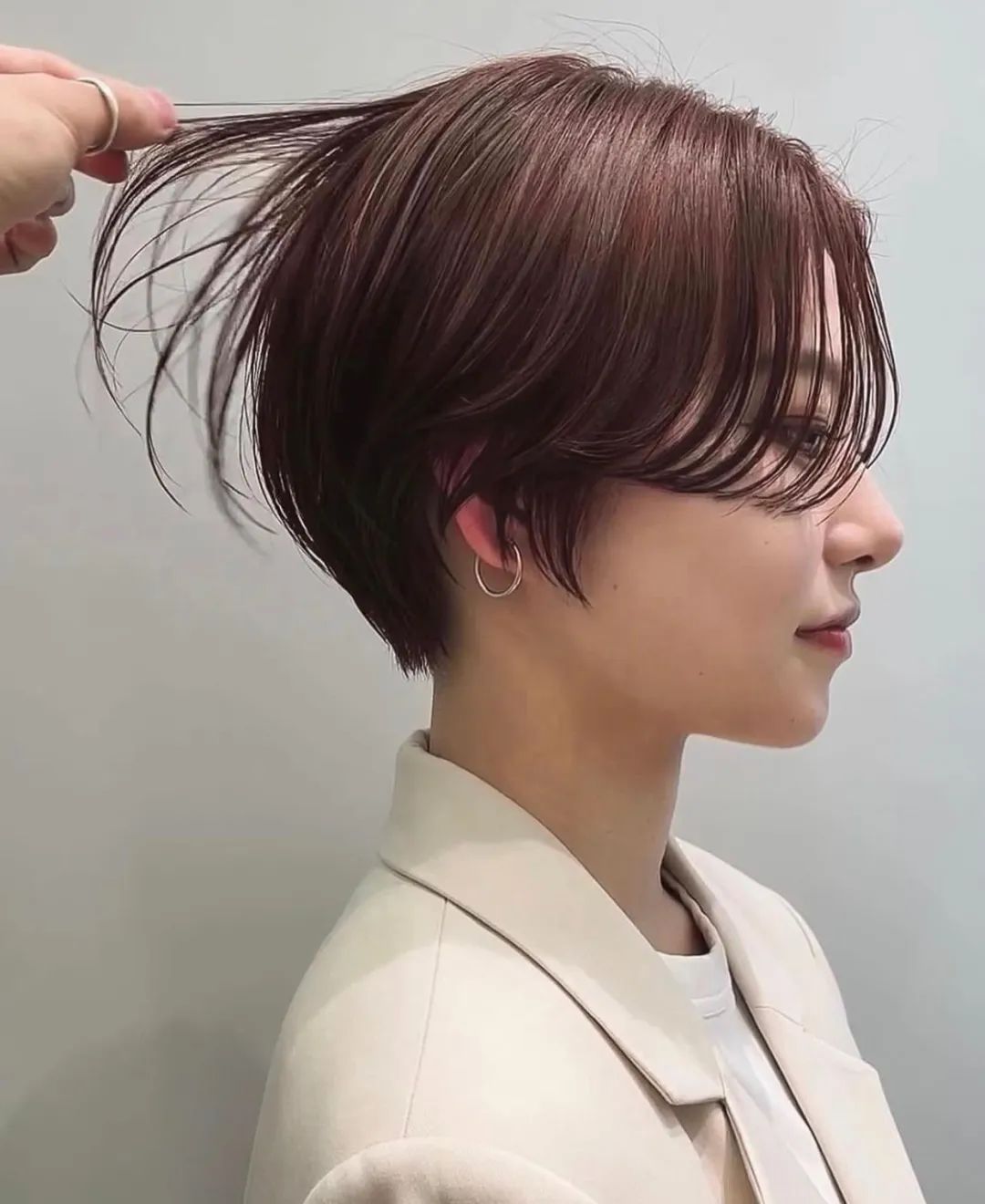 冬日里,尽显甜美风采的短发发型