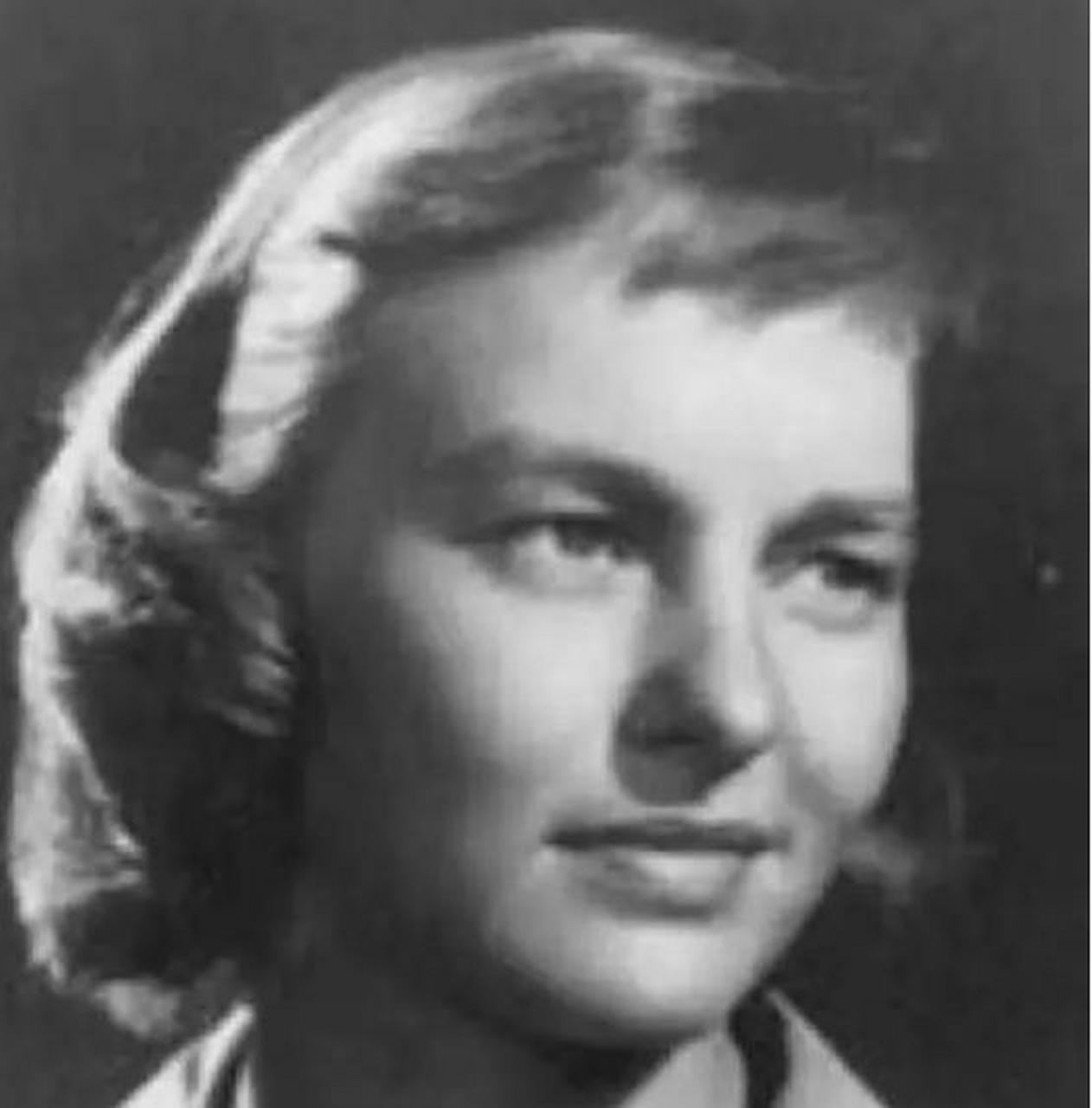 1948年,琼·辛顿带着制造原子弹的绝密资料,宁愿成为"美国叛徒",也要