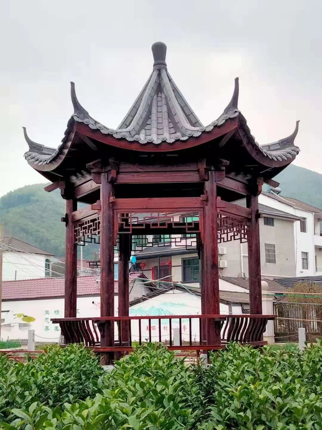 六角凉亭做水泥的好还是木制的好