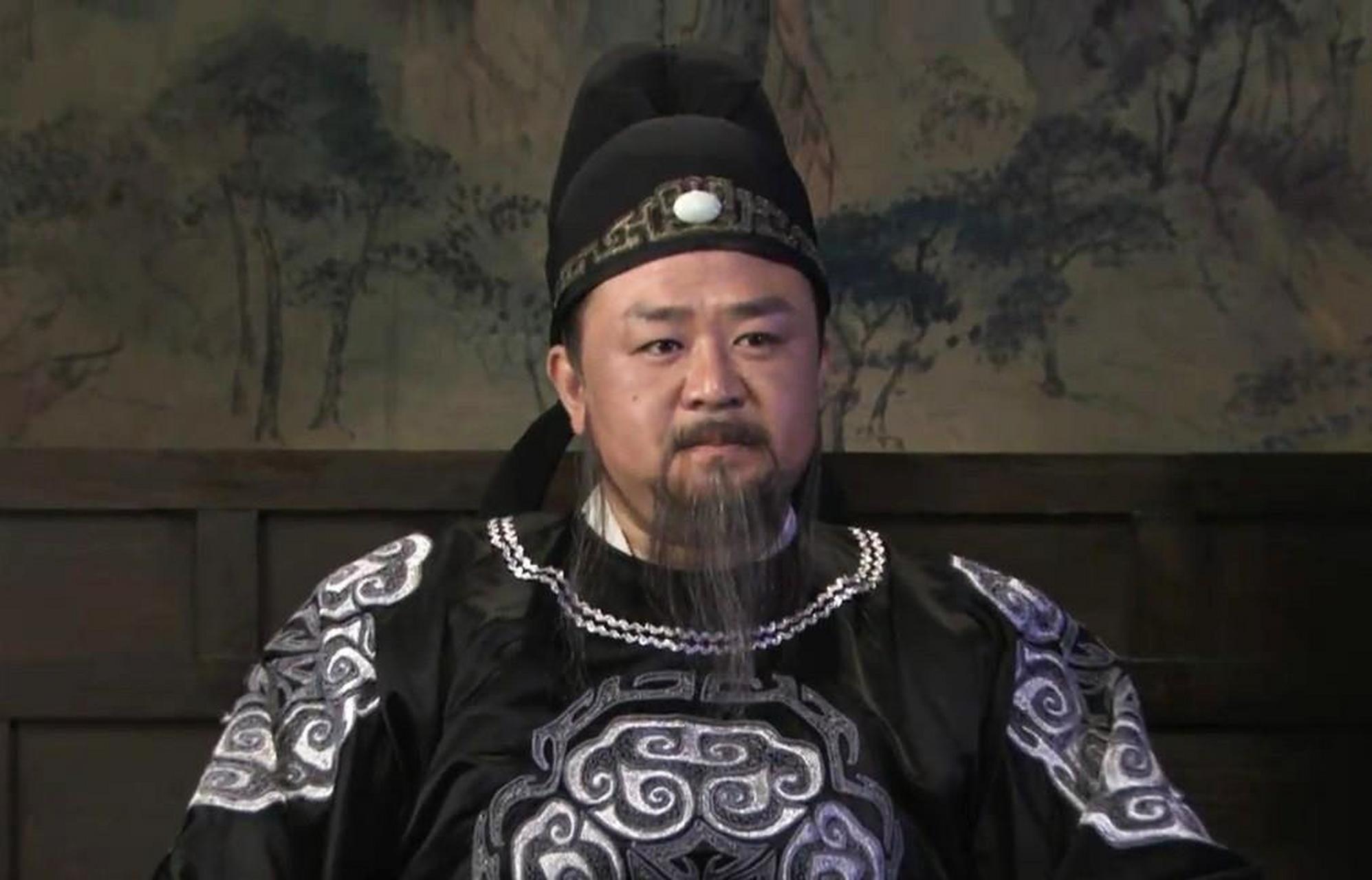 692年,唐朝监狱里,来俊臣拿着盐水鞭,一把挥向62岁的宰相狄仁杰.