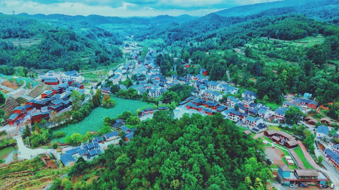 【畅游乌当】@所有人,醉美偏坡的春游攻略,请查收