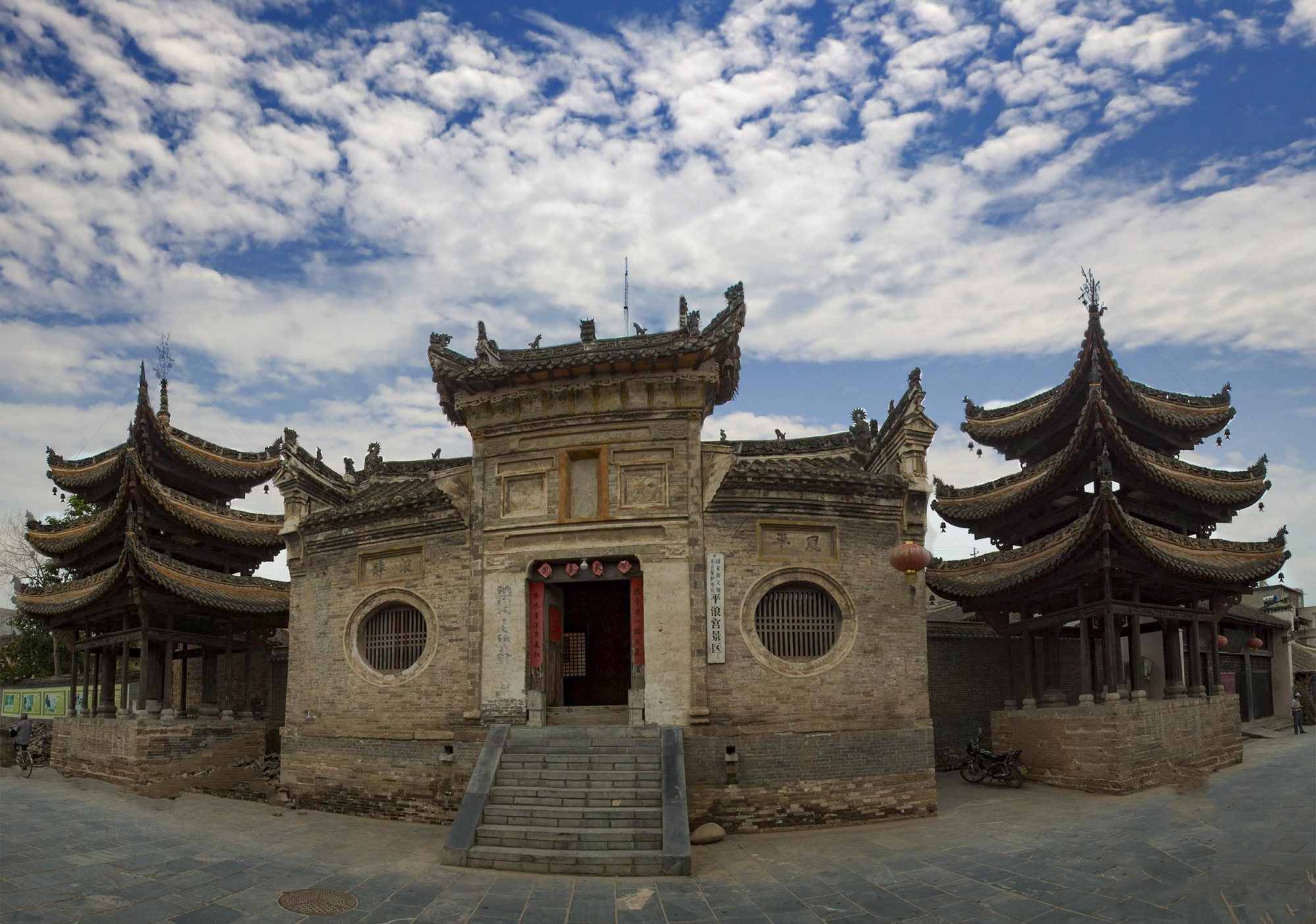 河南必去古镇:比乌镇年长1000多年,一步跨三省,南水北调水源地