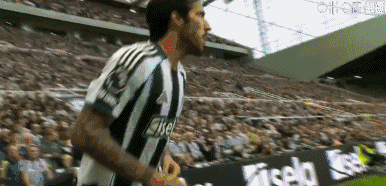 英超-恩内瓦里破门萨利巴送点 阿森纳1-1布莱顿_梅里诺补时绝杀_英超阿森纳客场2-1逆转纽卡斯尔联