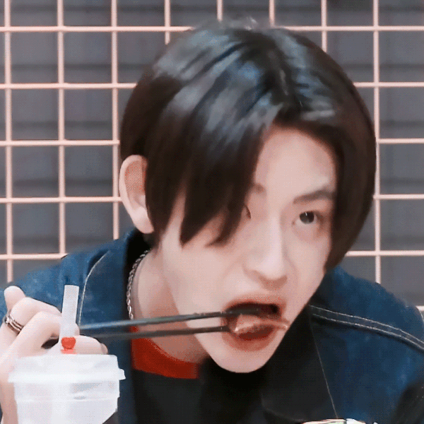 周末没有胃口不知道吃什么?吃嘛嘛香的小鬼干饭九宫格为你下饭