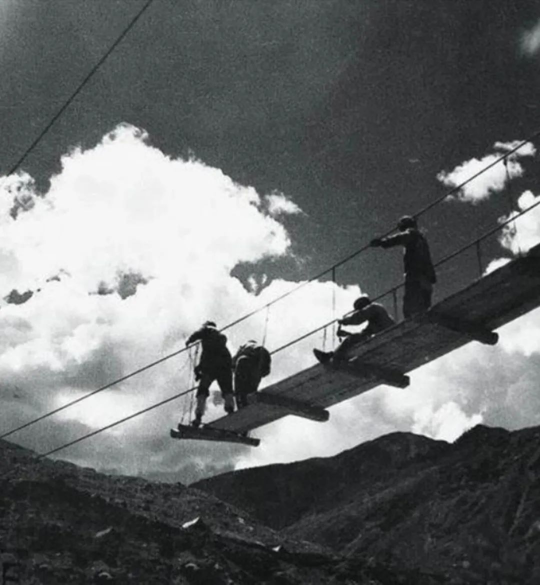 百年瞬间16丨康藏公路和青藏公路建成通车