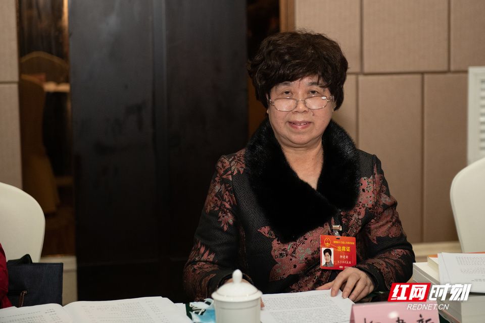 小蟹听会丨七旬人大代表柳建新 心系非遗保护