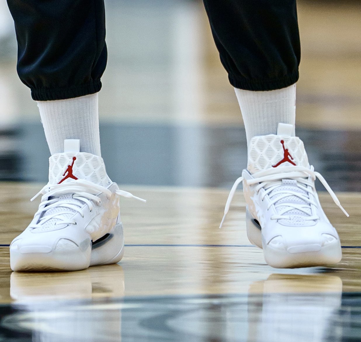 季后赛拉开大幕!魔术状元班凯罗上脚aj39 这个颜值打几分?