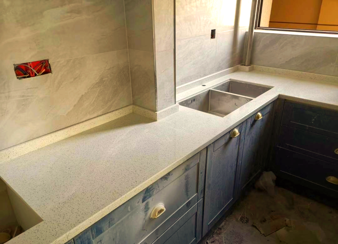 石材灶台:实用美观兼具的厨房选择