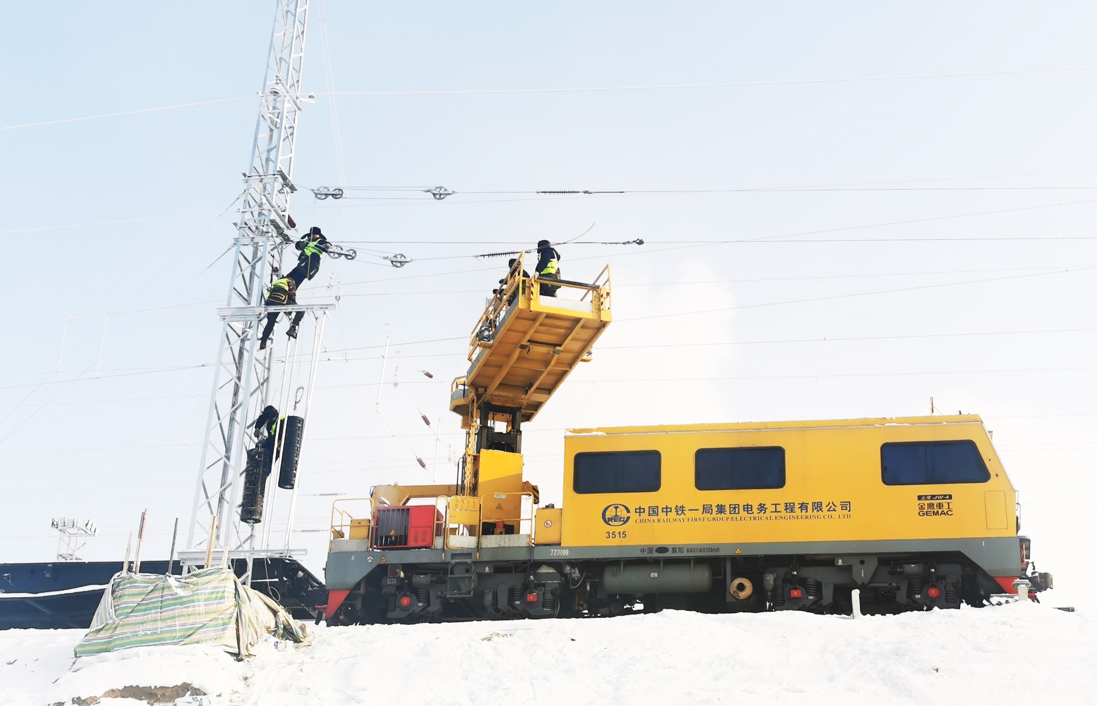 中铁一局施工神信铁路电气化改造项目完成