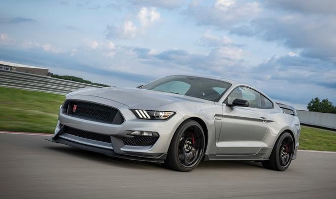 新款福特野马shelby gt350r就是大写的帅