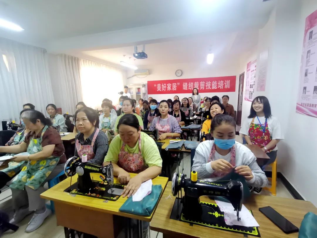 红石榴服装缝纫班手工教室图片