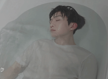 还有人没看过浴缸花絮的范丞丞吗?我愿称之为钓系清纯届top