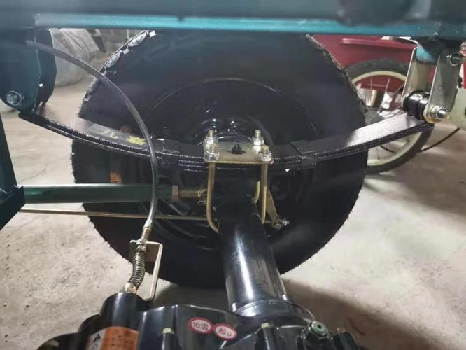 电动三轮车后桥加多少毫升齿轮油?