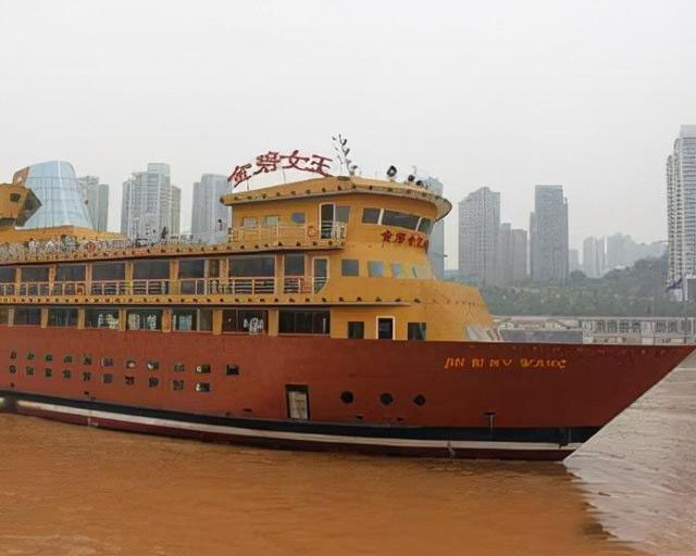 重庆两江夜景游轮旅游攻略,坐船游览重庆夜景