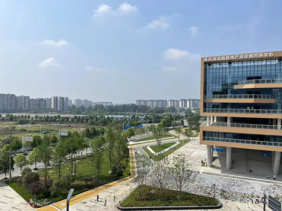 这一大片公共绿地开放!电子科大科创谷风貌形象再提升