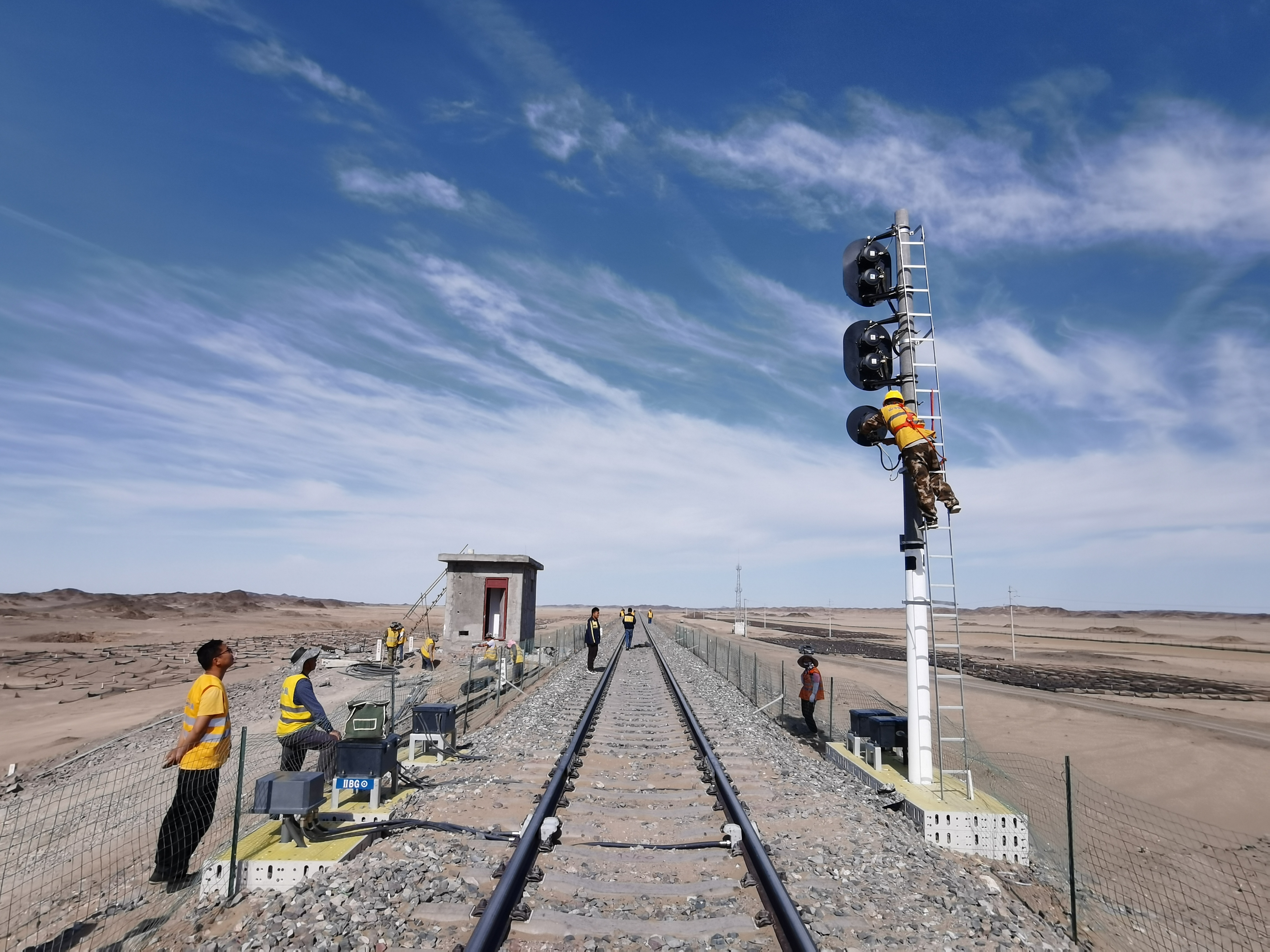 临哈铁路4座新建会让站开通