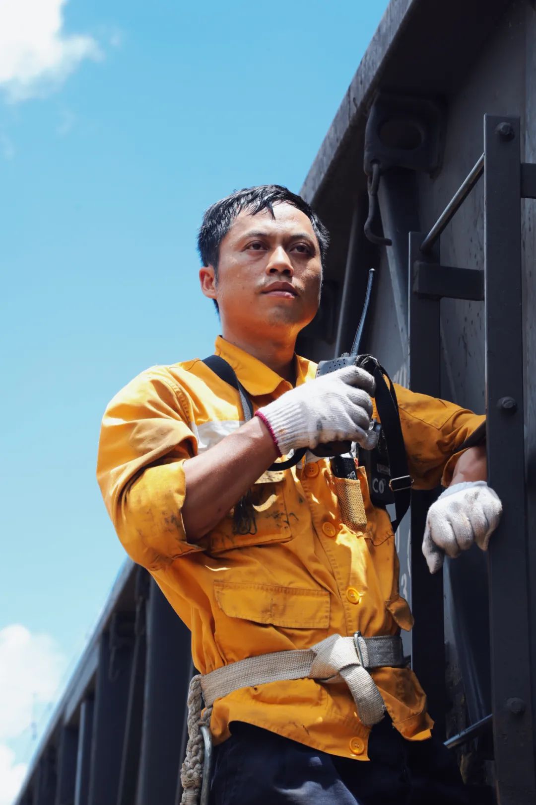 致敬,高温下的铁路人!