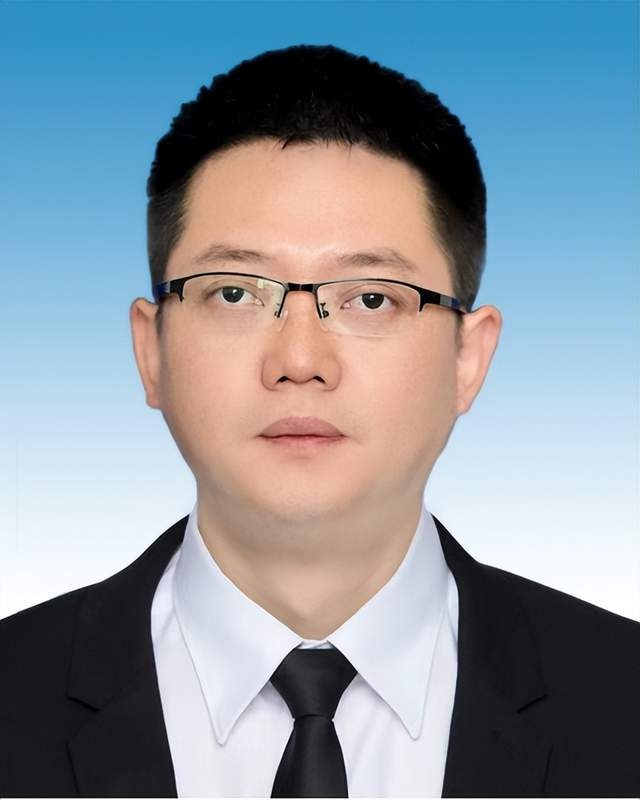 江西弋阳南城两地通过一批人事任命:徐彦峰为弋阳县县长