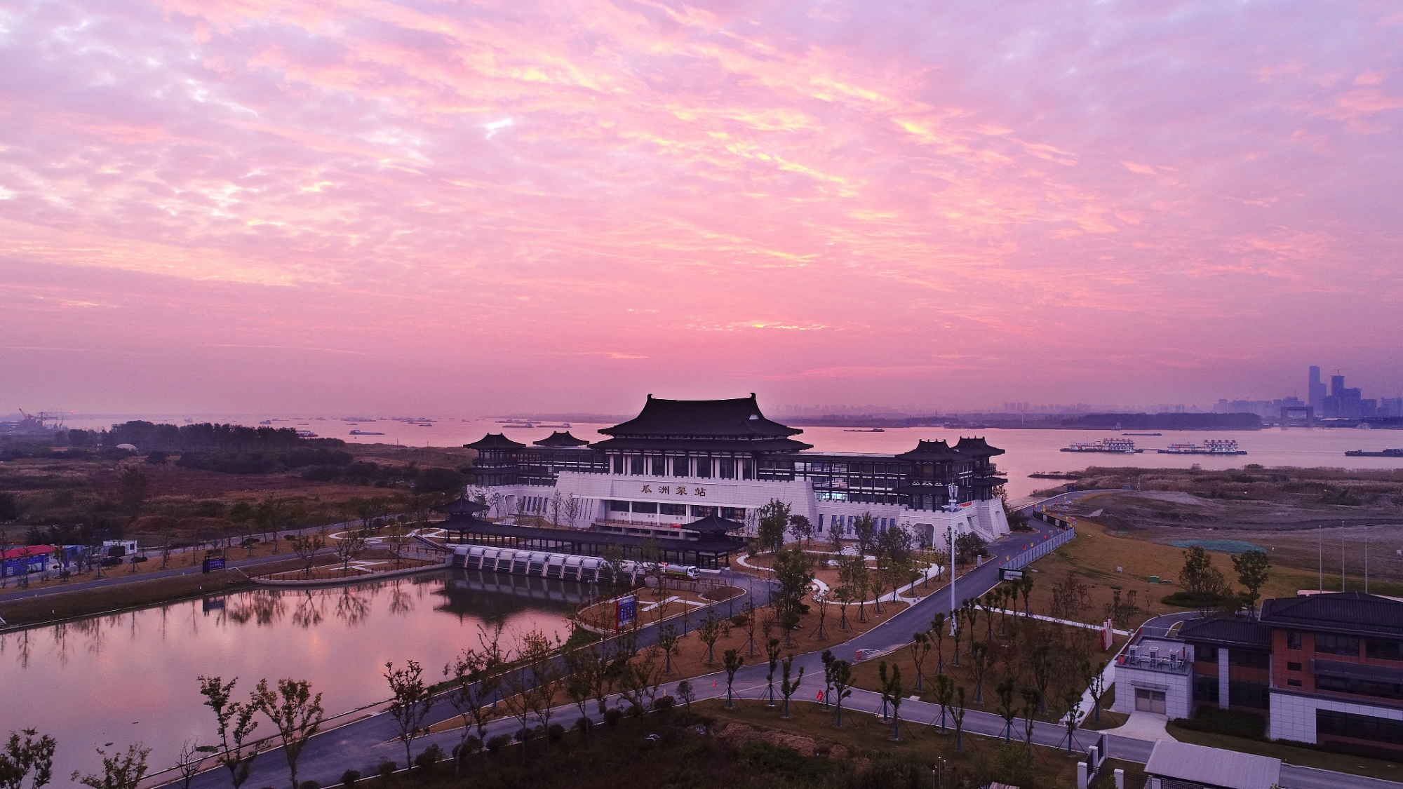 瓜洲泵站工程获中国水利工程优质(大禹)奖
