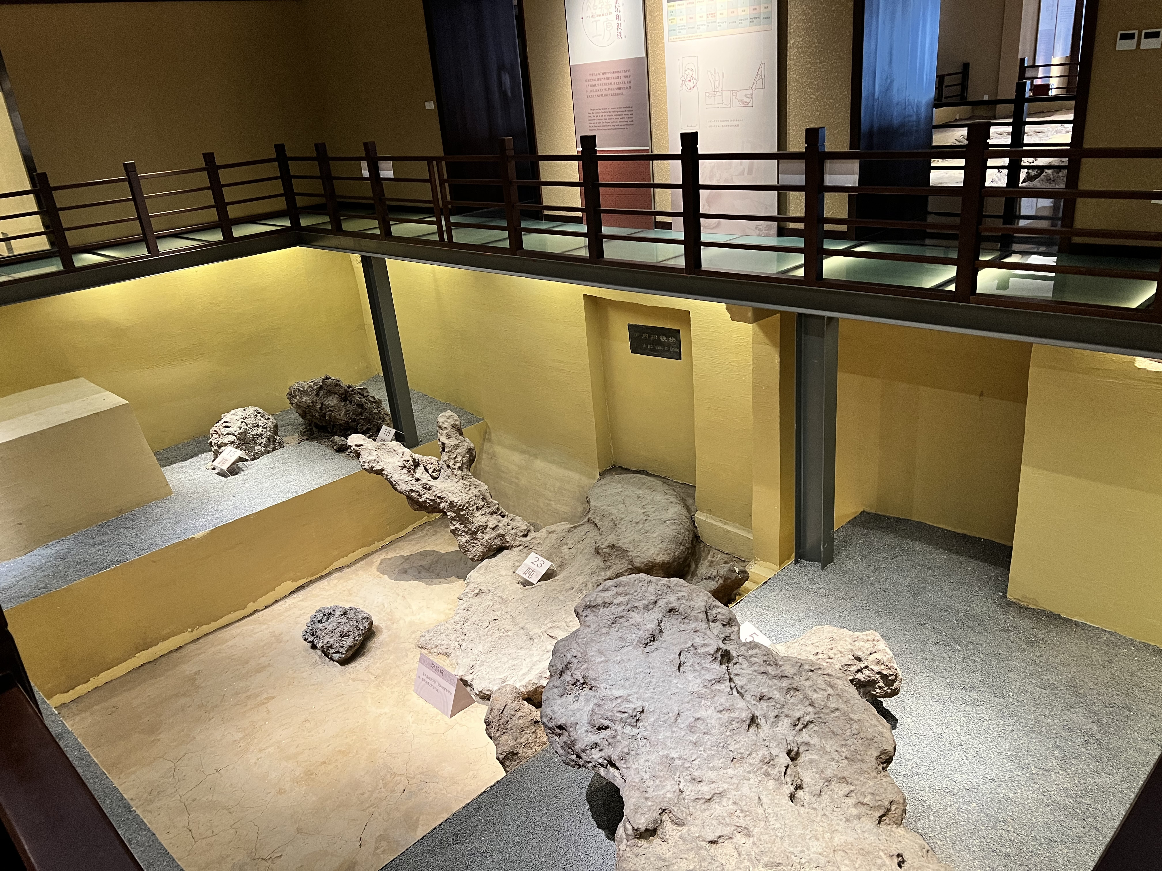 最早的荥阳城外 陈列着国内规模最大汉代冶铁遗址