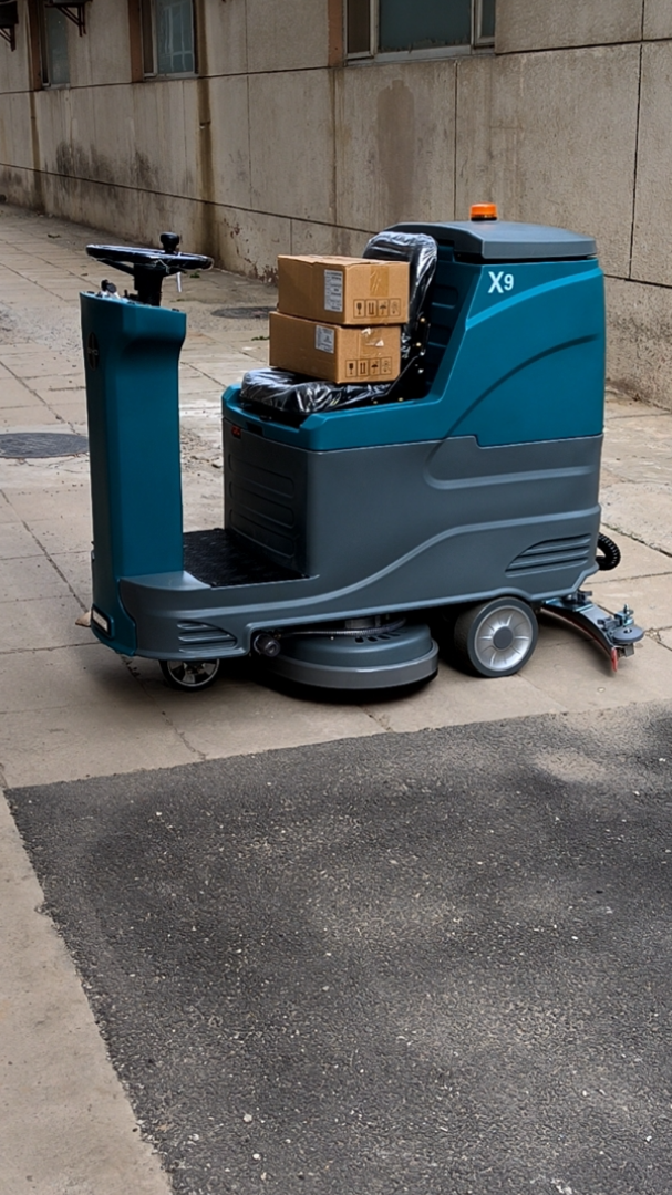 北京驾驶式洗地机电动洗地车生产厂家