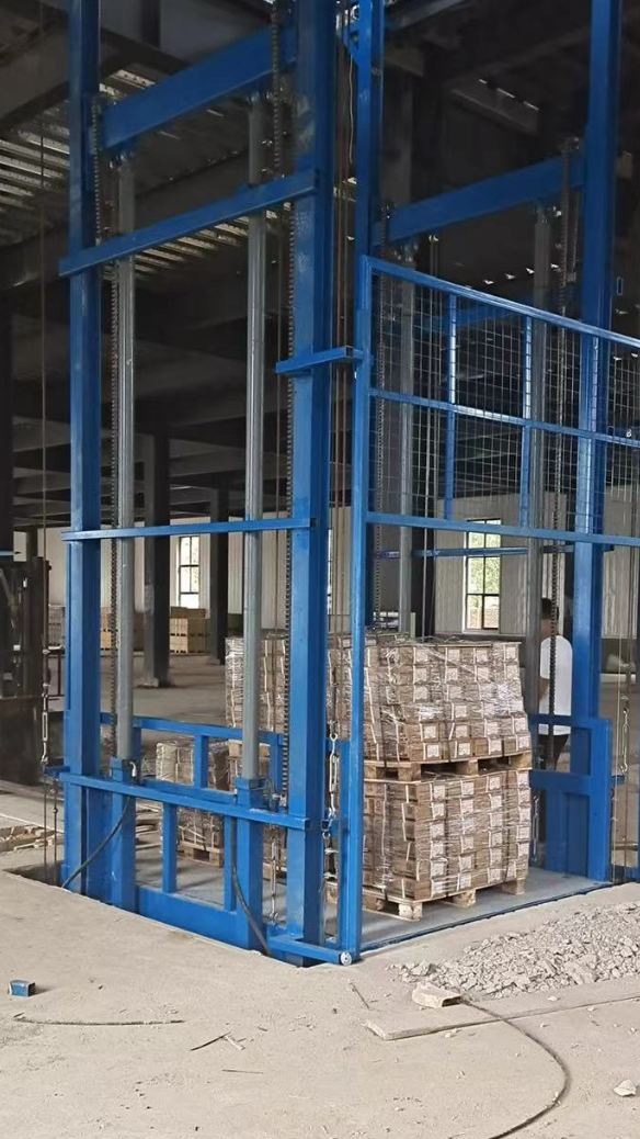 金华市导轨式升降货梯验收完成