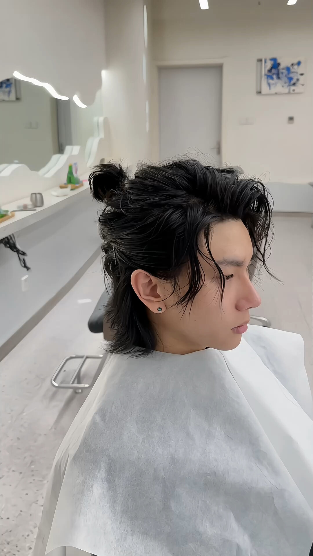 男生长发发型 半扎丸子头