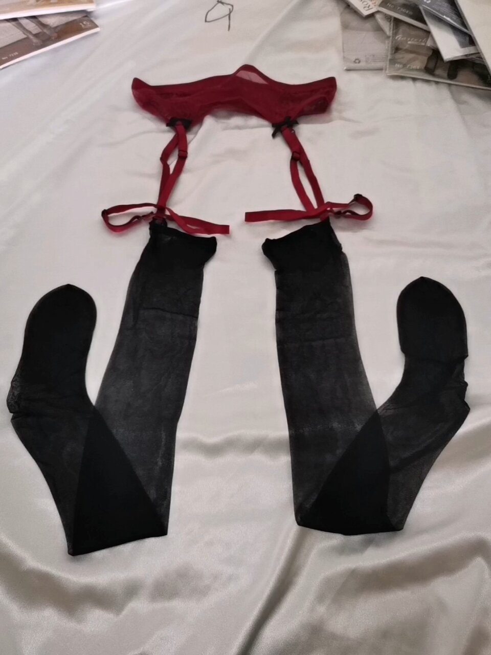 斩男穿搭!吊带袜～辣妹黑丝穿搭 红边丝袜