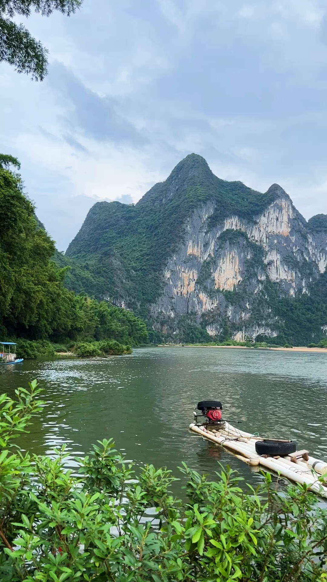 桂林阳朔九马画山全貌