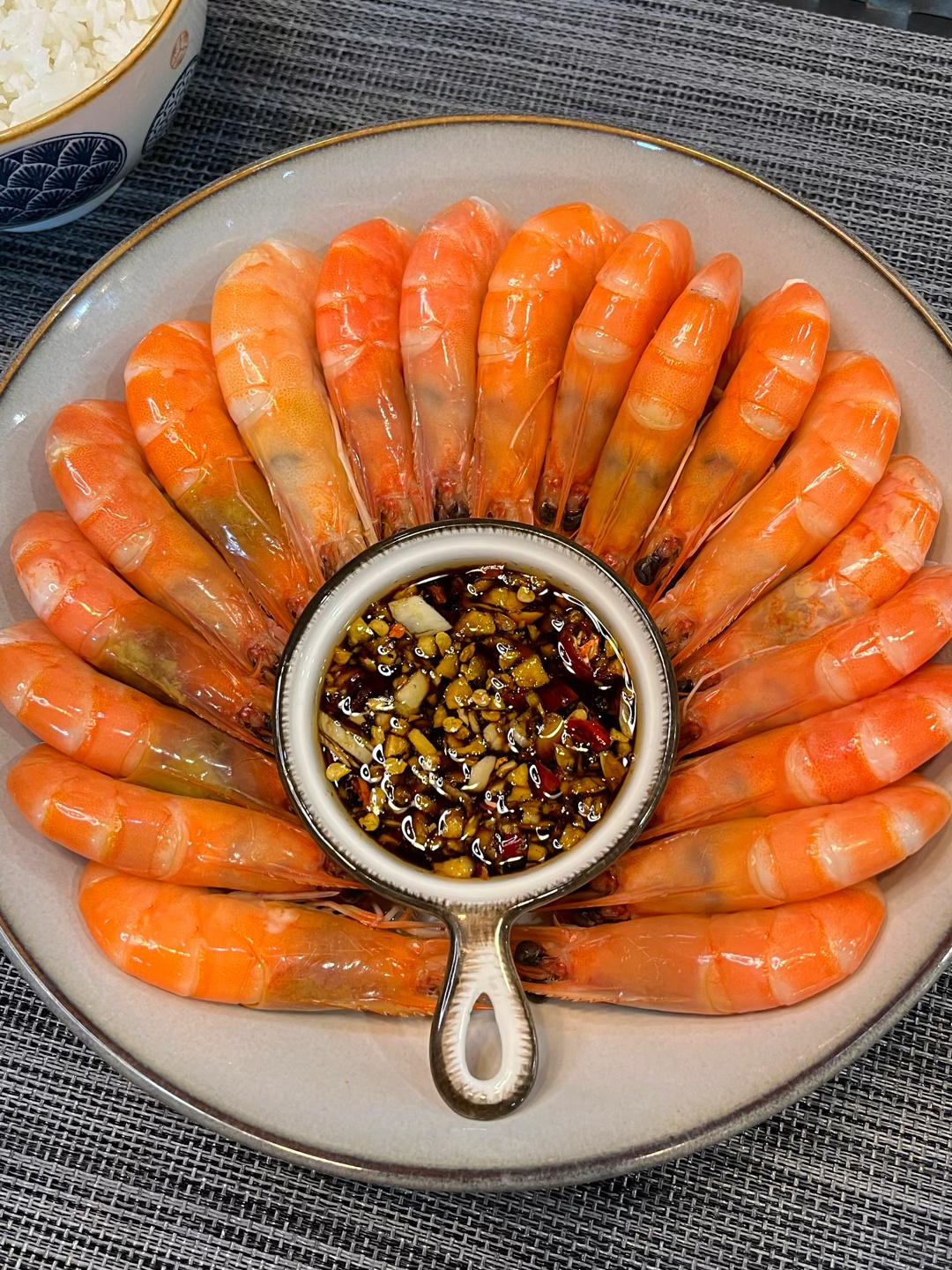 家常白灼虾,令我惊喜的摆盘