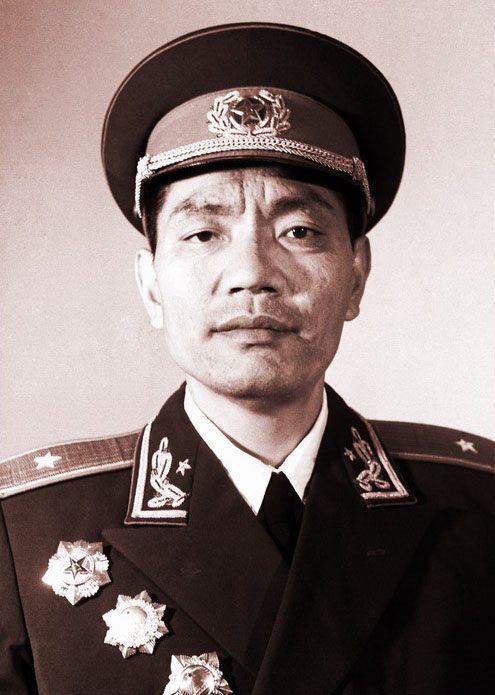 1988年授予上将:此7人是开国少将,他们是谁?谁最长寿