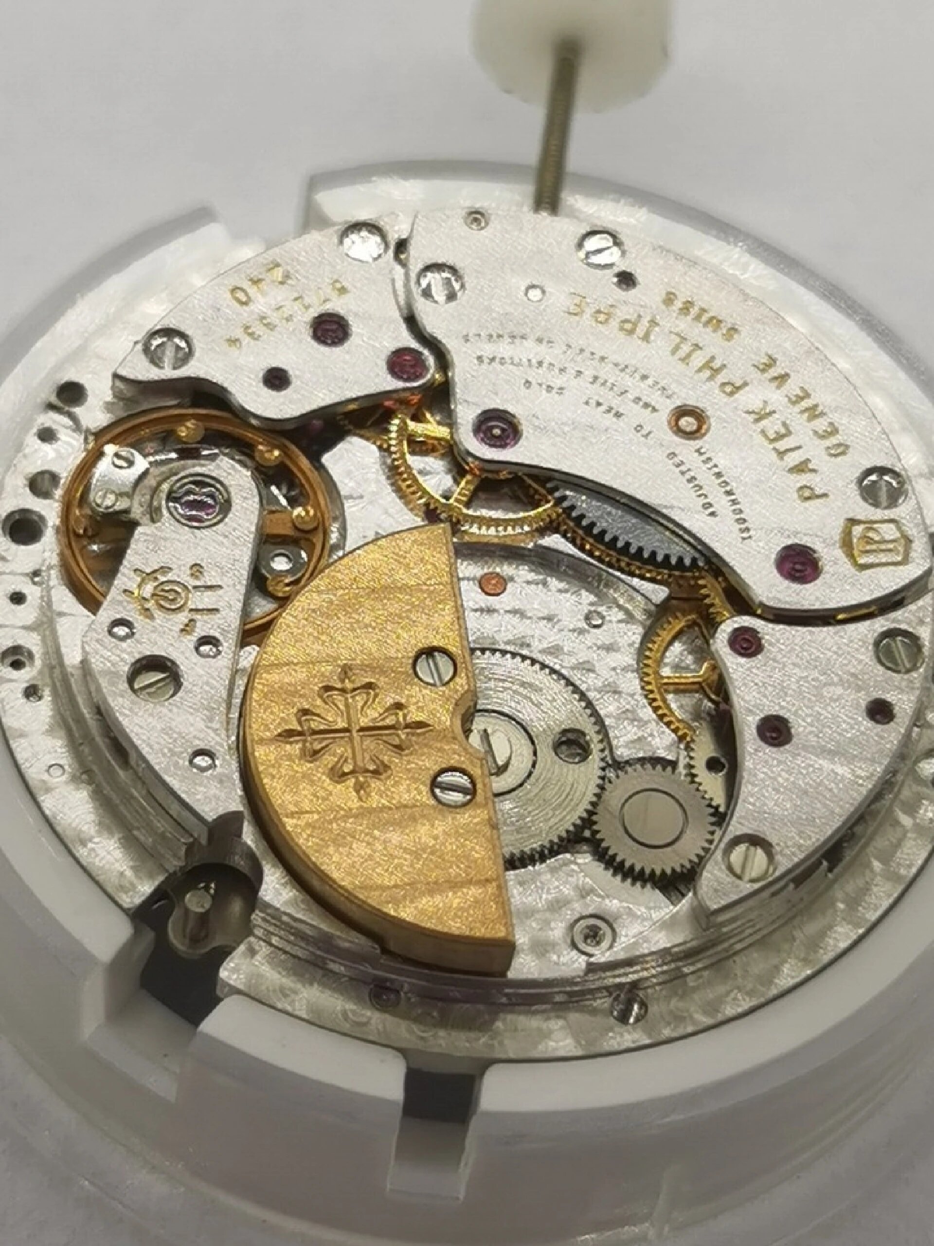 百达翡丽240无卡度机芯