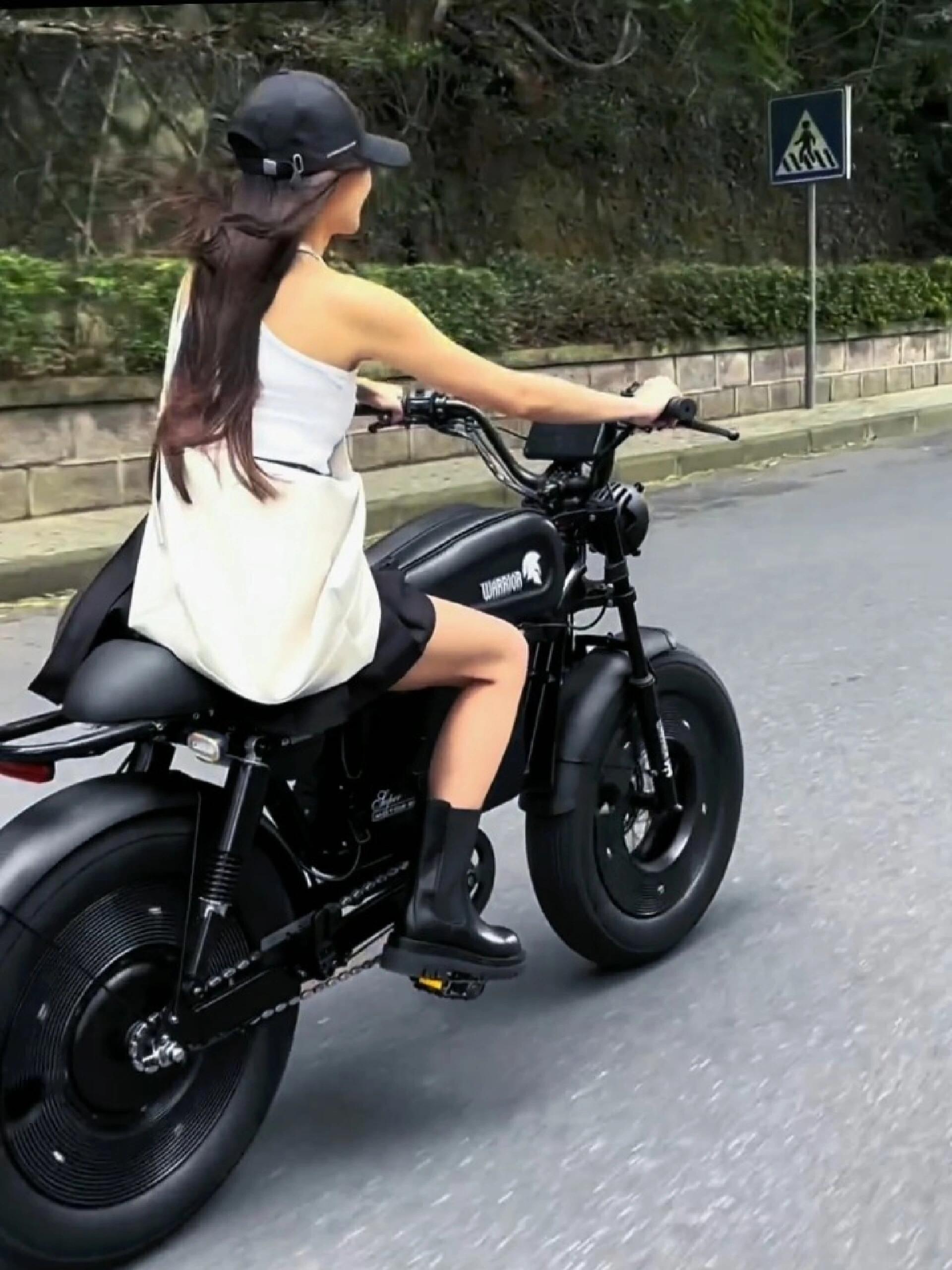 这也太飒了吧复古电动车140km续航