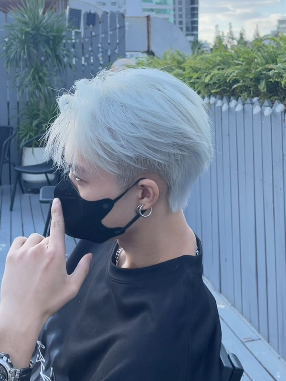 天啦!男生染白色真的太好看了吧