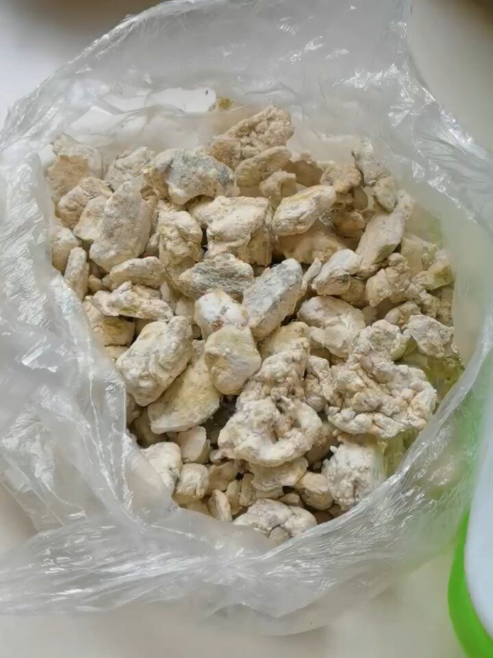 农村自制甜面酱,甜面酱是用馒头发酵的!