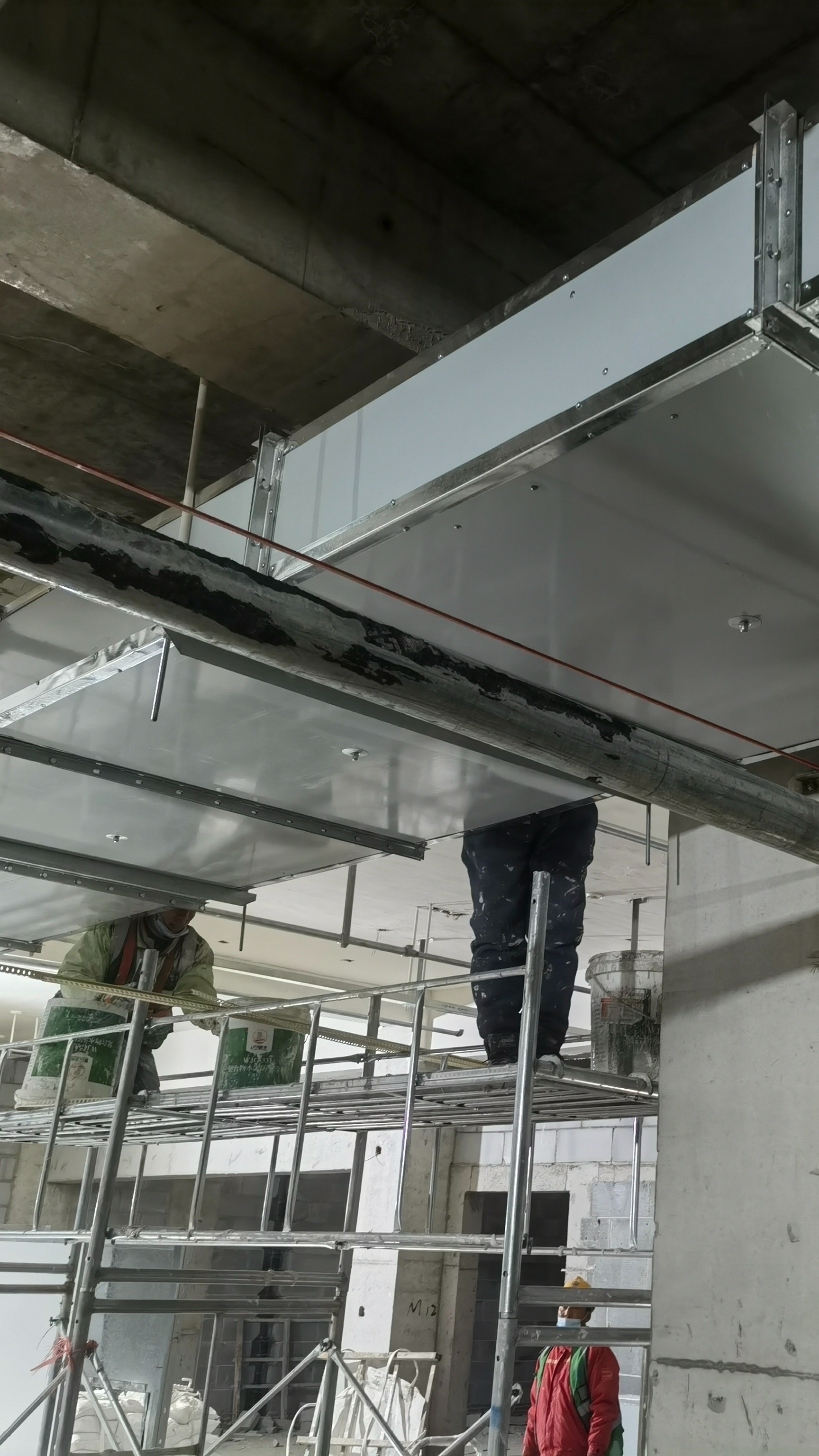 防护一体风管安装完成